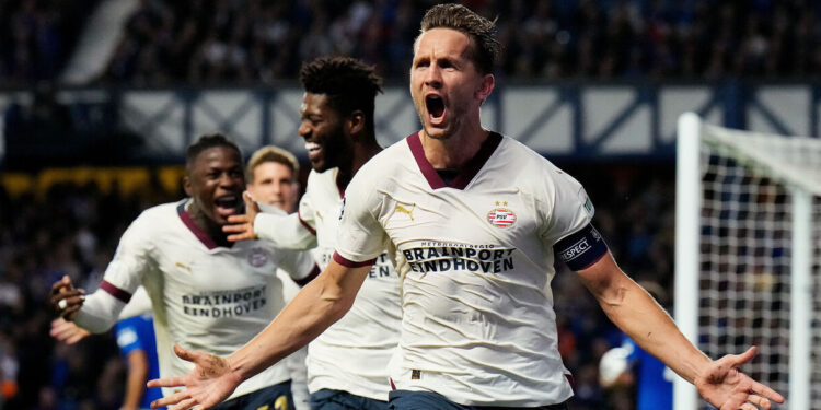 آیندهوون گلاسکو