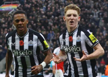 بوروسیا دورتموند - نیوکاسل