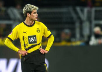 نکات بازی آگسبورگ – بوروسیا دورتموند